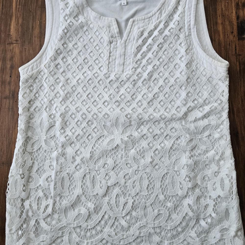 Elegant White Lace Sleeveless Top